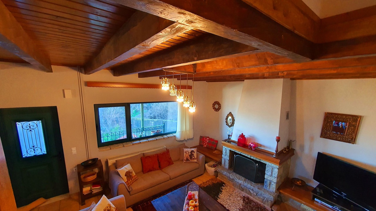 Photo of Livingroom in Eptalofos