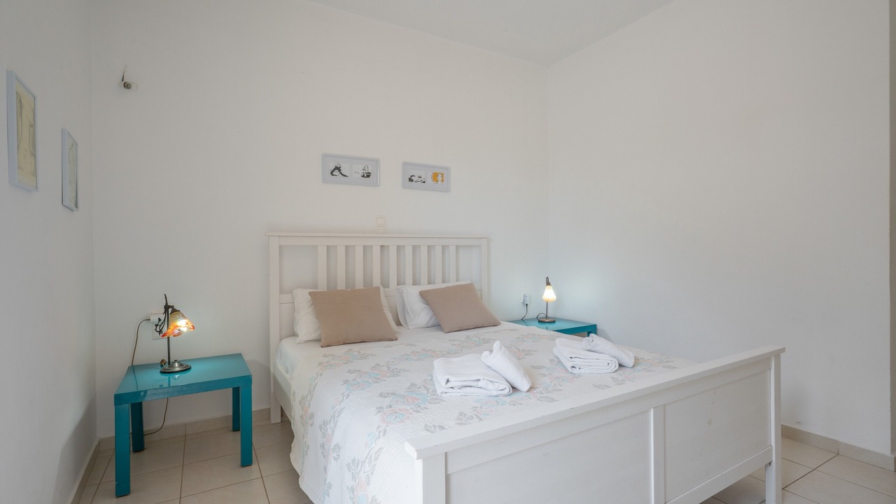 Photo of Bedroom in Mirtos