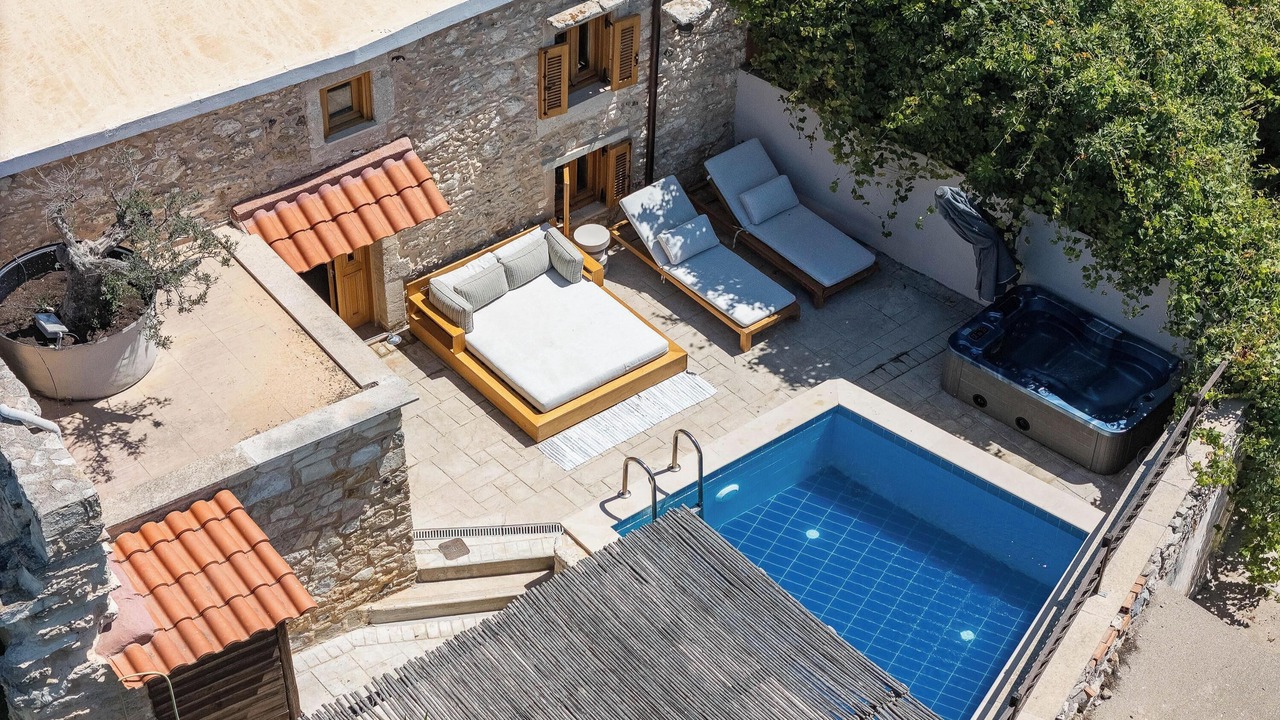 Photo of Outdoor in Monopari