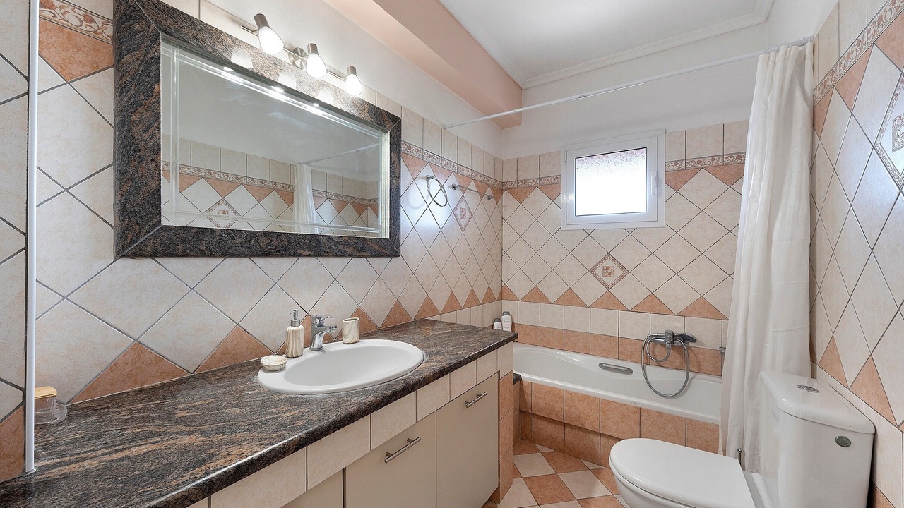 Photo of Bathroom in Perivolion