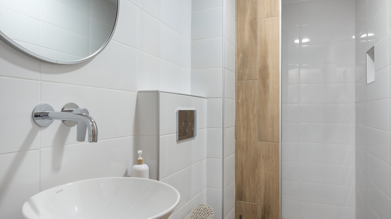 Photo of Bathroom in Pedi
