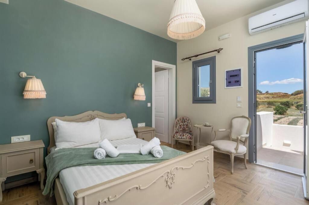 Photo of Bedroom in Milos
