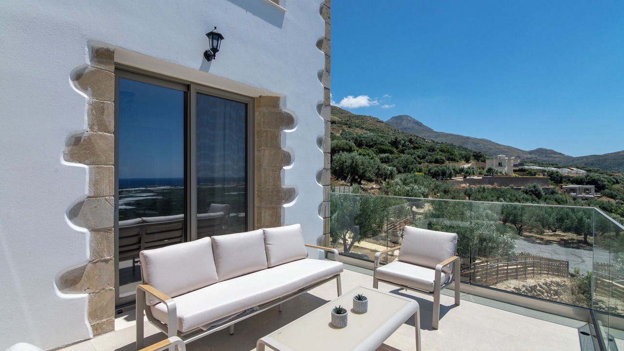 Photo of Patio Balcony in Zerviana