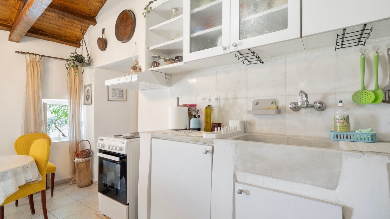 Photo of Kitchen in Aigialeia