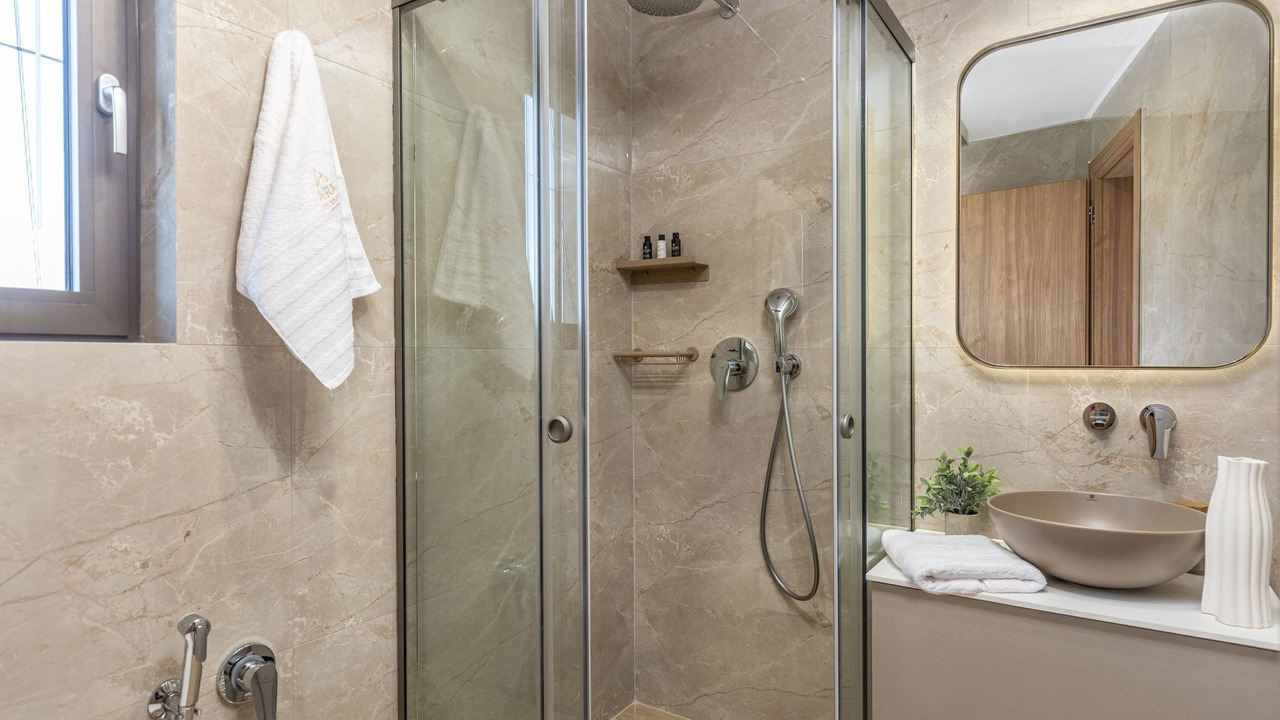 Photo of Bathroom in Neromilos