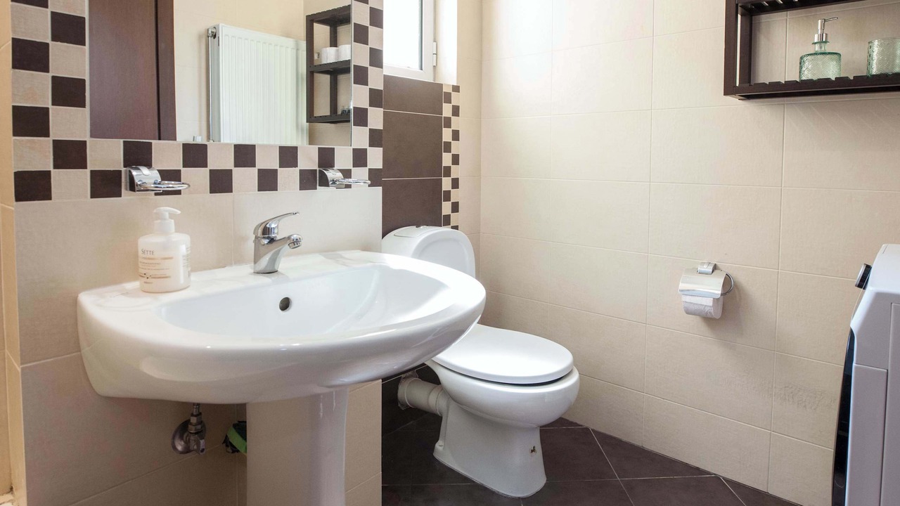 Photo of Bathroom in Ampelokipoi