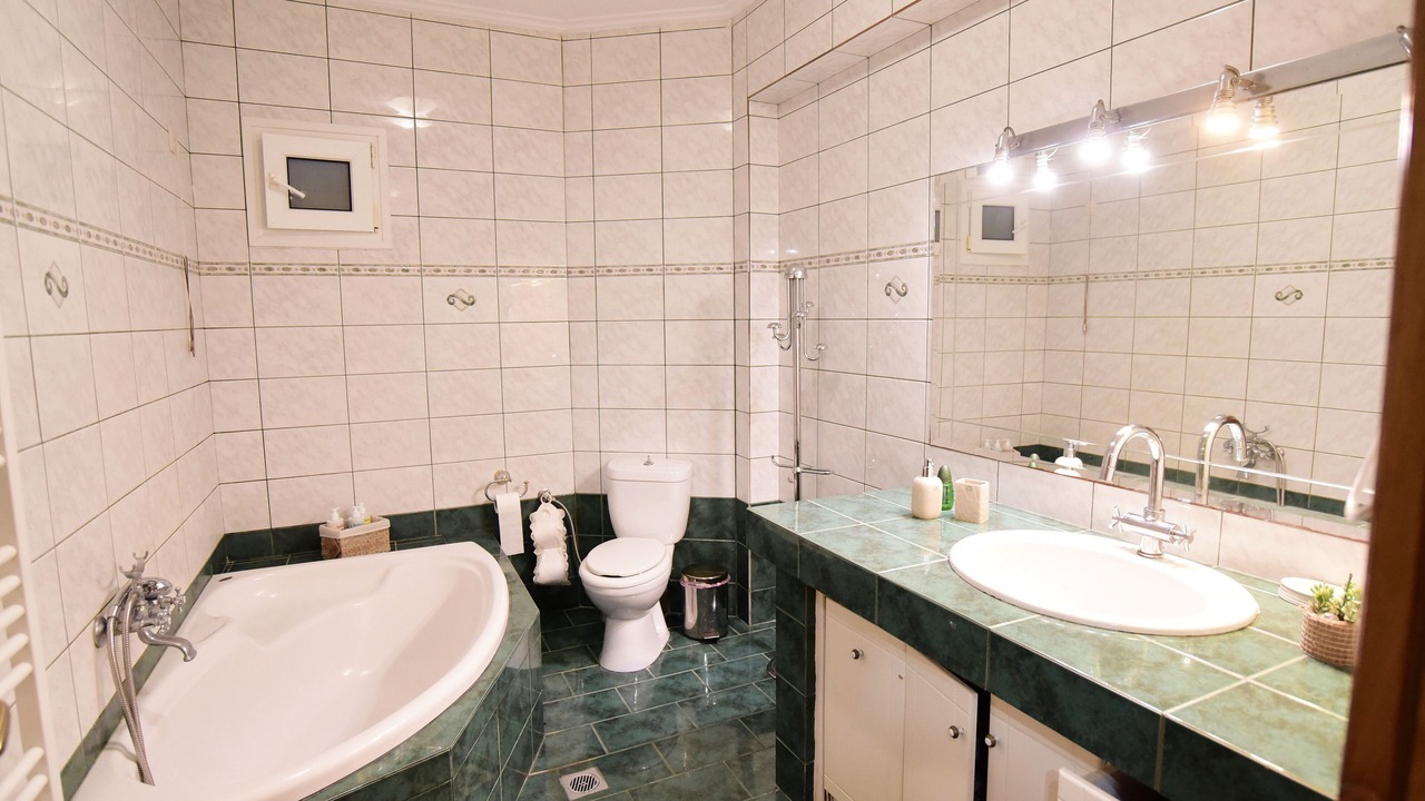 Photo of Bathroom in Kavala