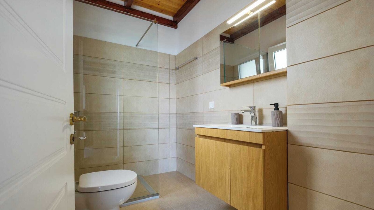 Photo of Bathroom in Pirgi