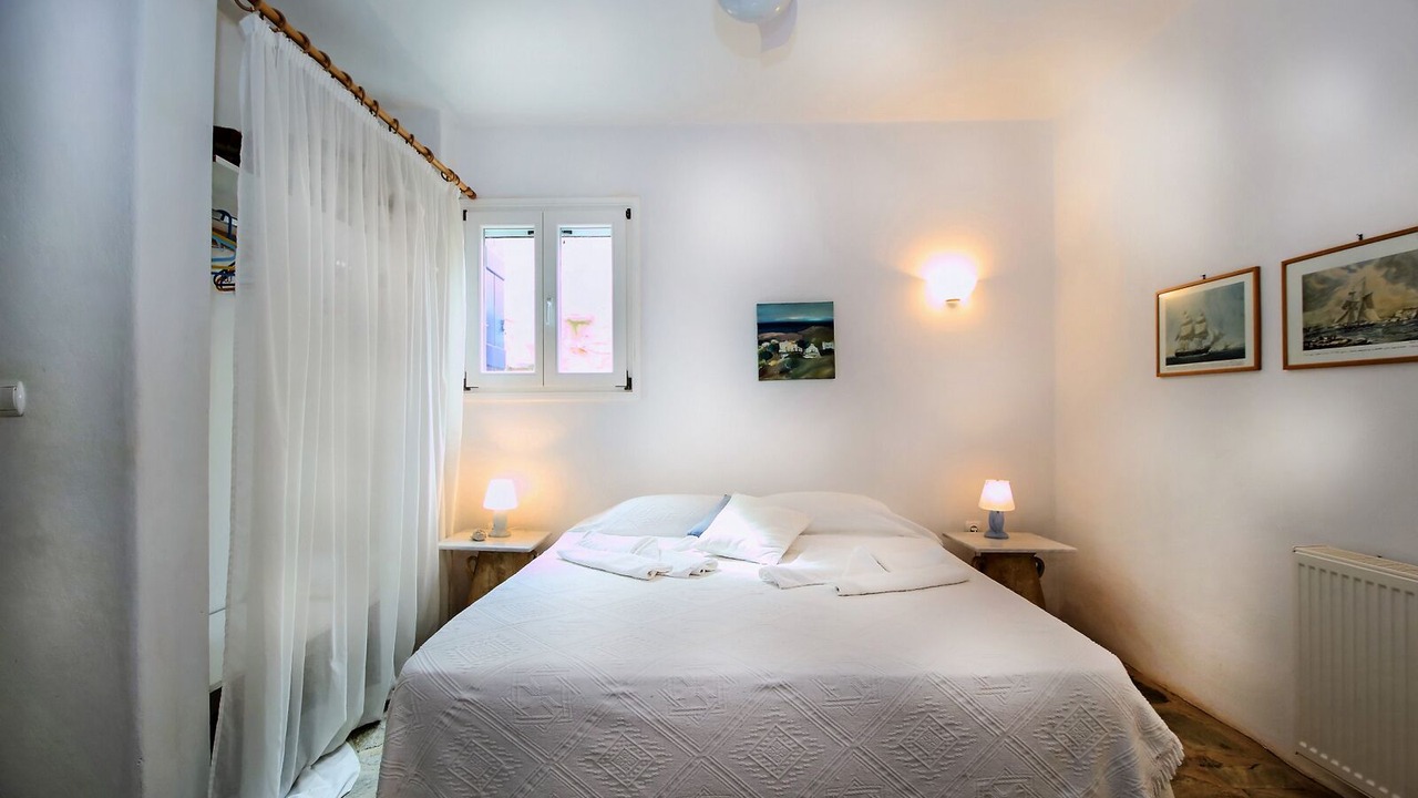 Photo of Bedroom in Paros