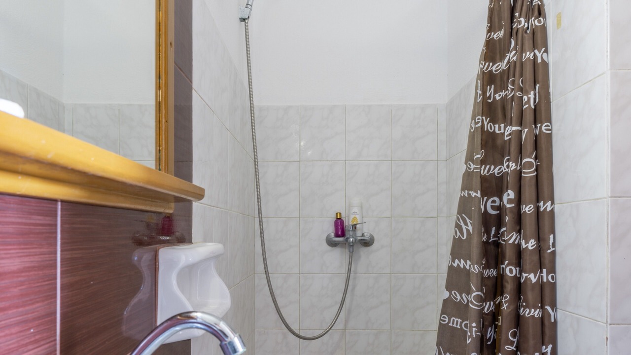 Photo of Bathroom in Diafani