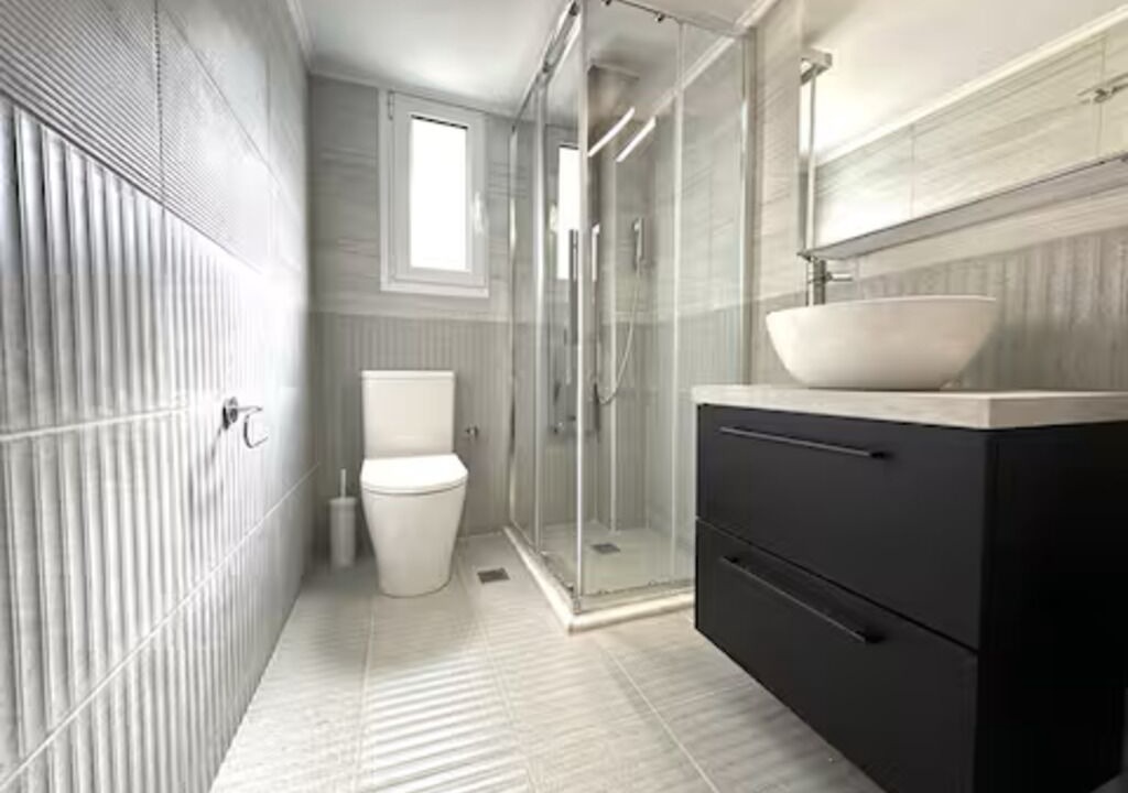 Photo of Bathroom in Ampelokipoi