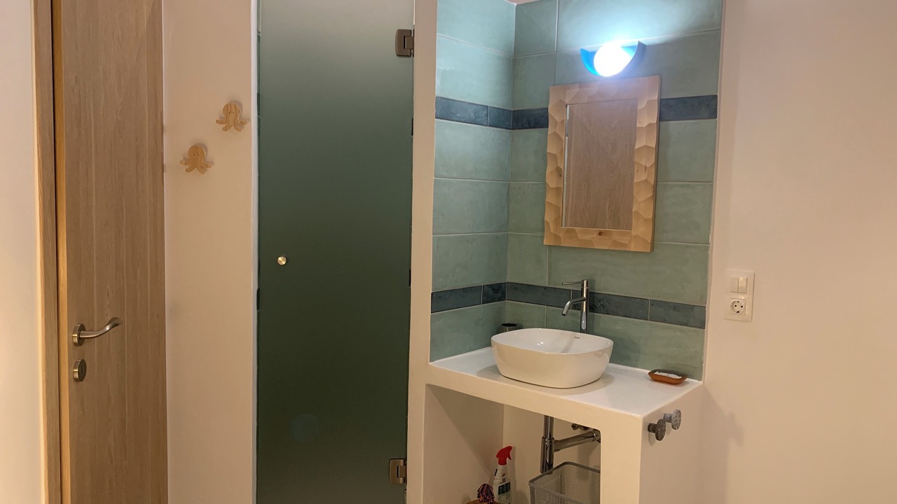 Photo of Bathroom in Naxos