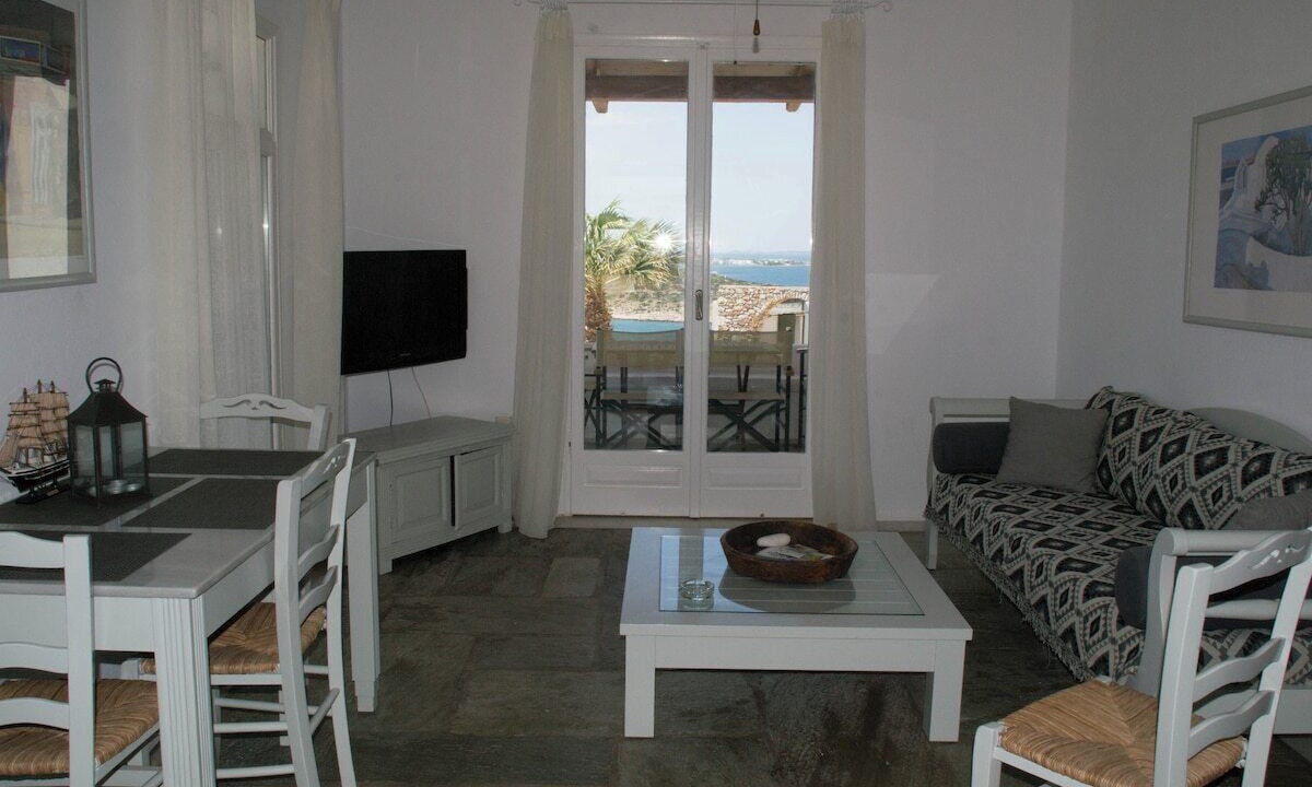 Photo of Livingroom in Nea Cryssi Akti