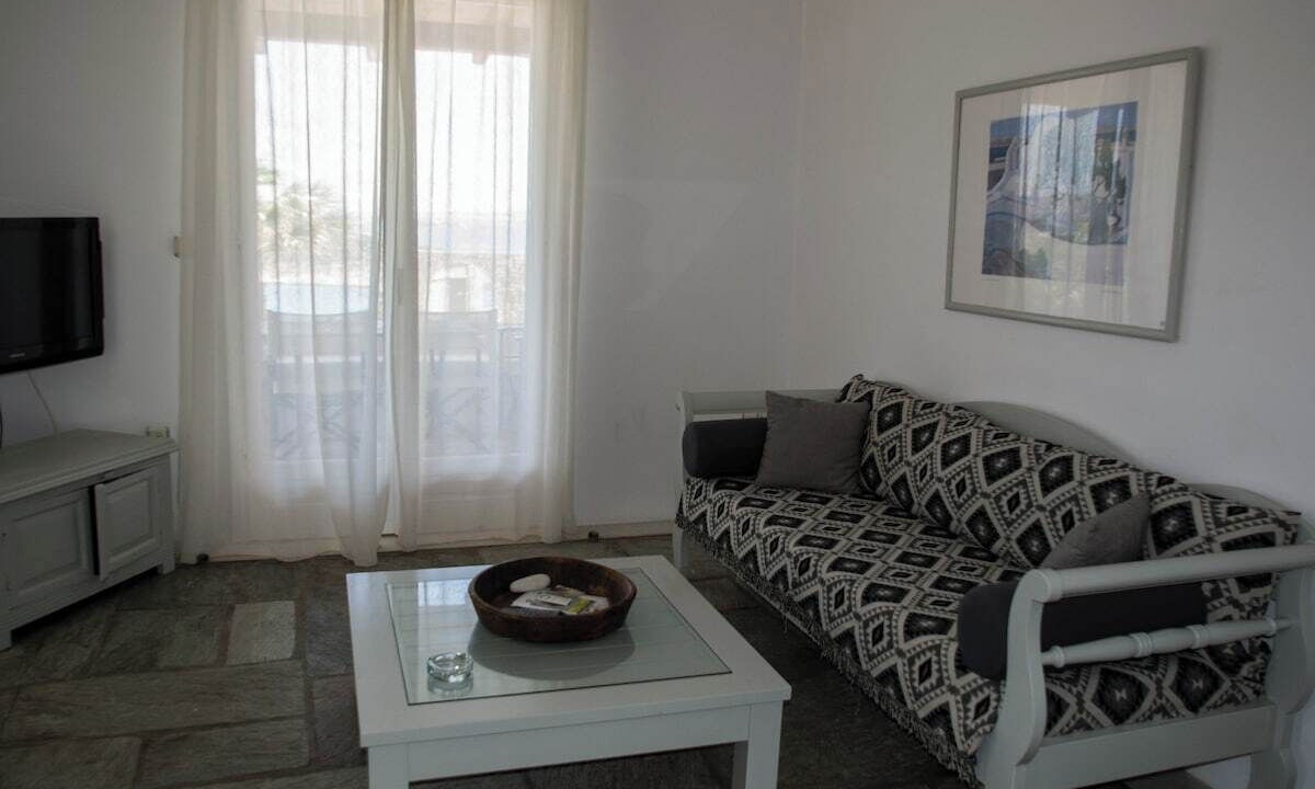Photo of Livingroom in Nea Cryssi Akti