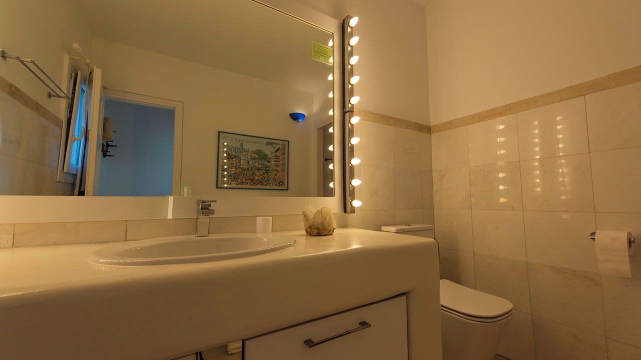 Photo of Bathroom in Tourlos