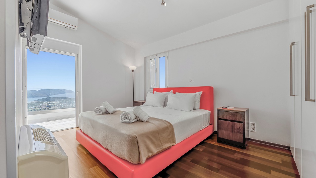 Photo of Bedroom in Saronida