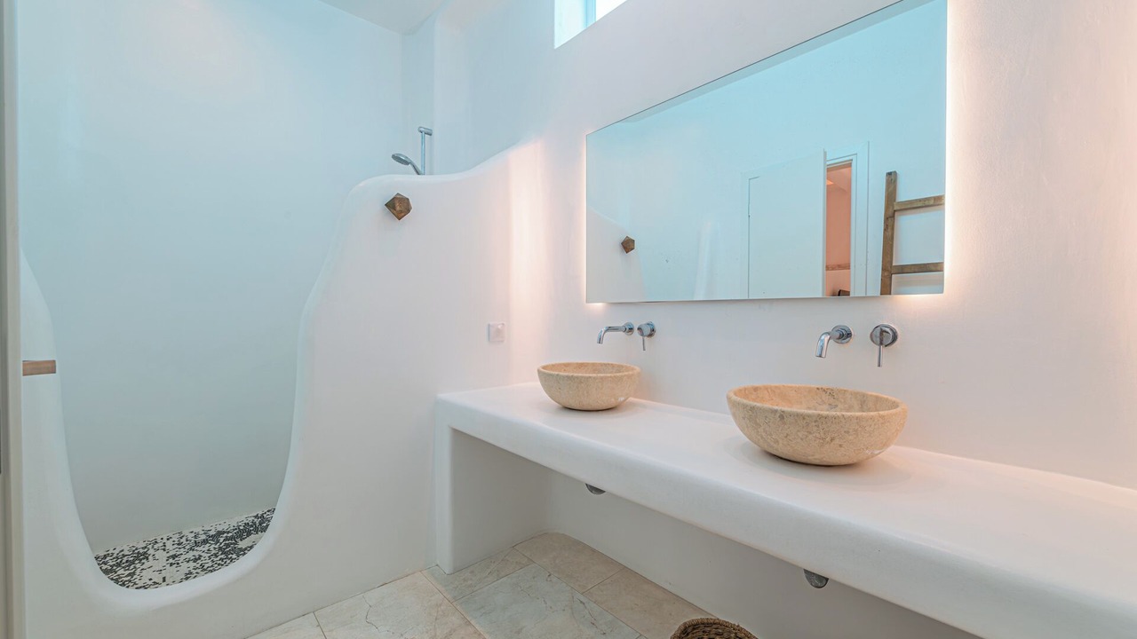 Photo of Bathroom in Faros Armenistis