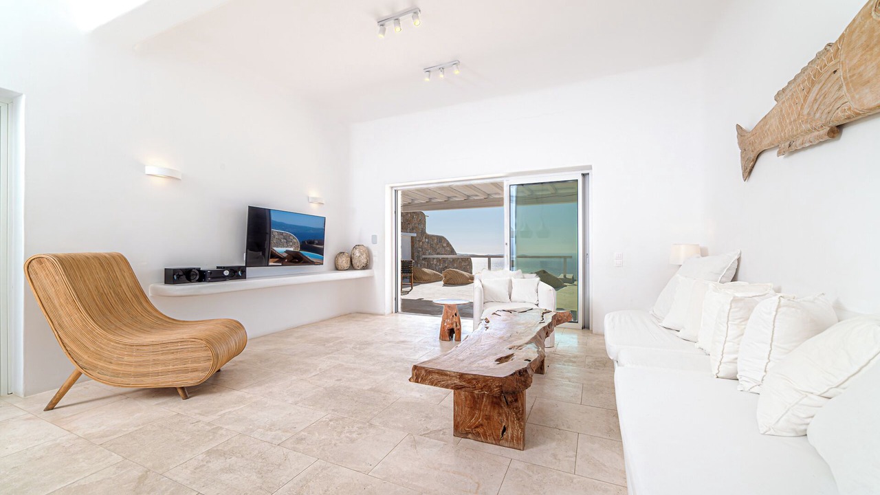 Photo of Livingroom in Faros Armenistis