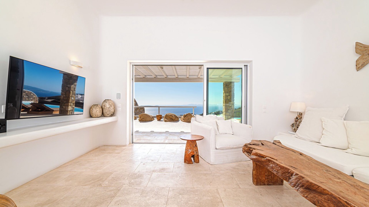 Photo of Livingroom in Faros Armenistis