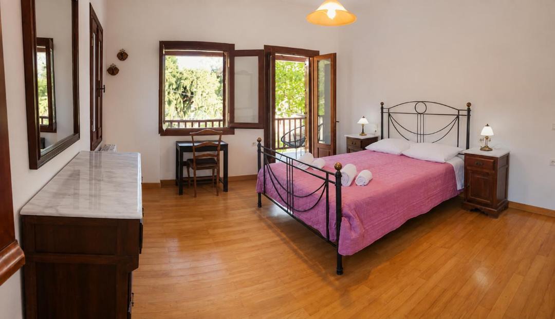 Photo of Bedroom in Alli Meria