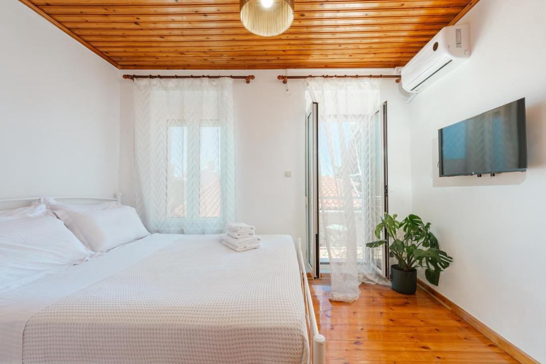 Photo of Bedroom in Plomari