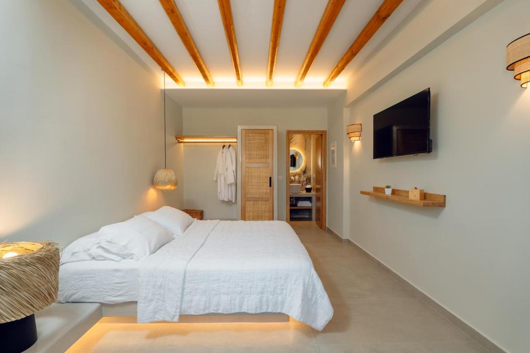 Photo of Bedroom in Ios Town