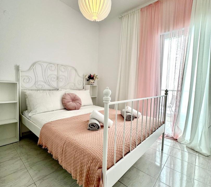 Photo of Bedroom in Polichrono