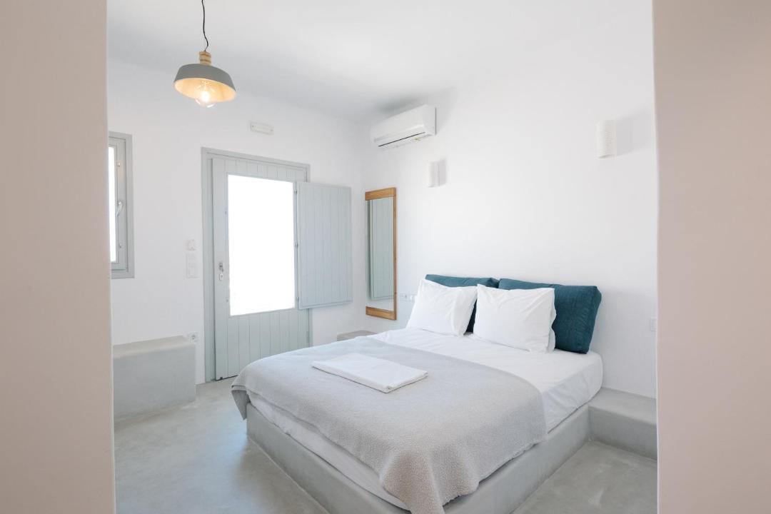 Photo of Bedroom in Ios Town