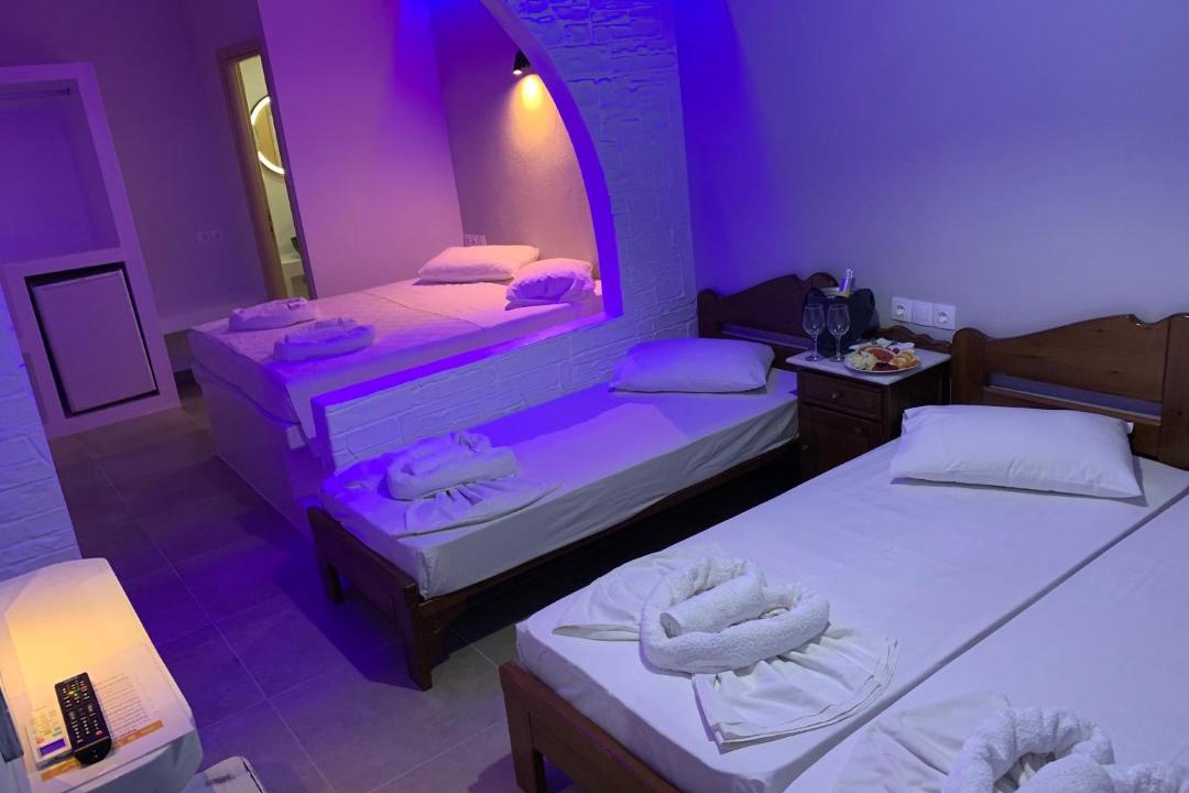 Photo of Bedroom in Ios Town