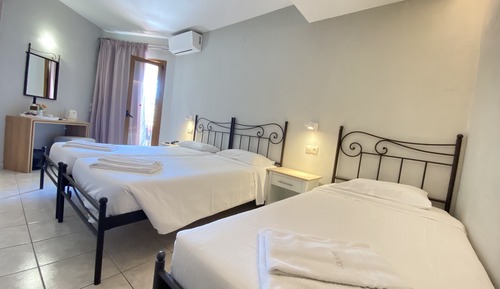 Comfort Triple Room, Garden View