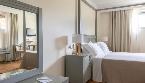 Special Offer - Standard Room (No view)
