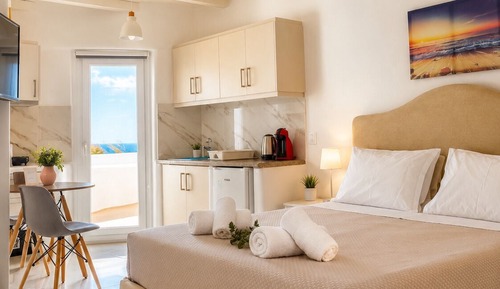 Studio, Sea View