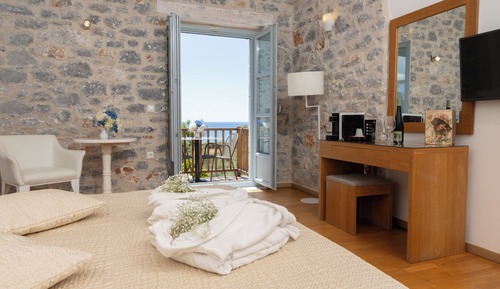Deluxe Room with Sea / Side Sea View
