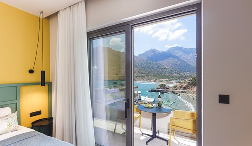 Studio, Sea View