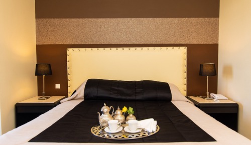 Double or Twin Room, Partial Sea View