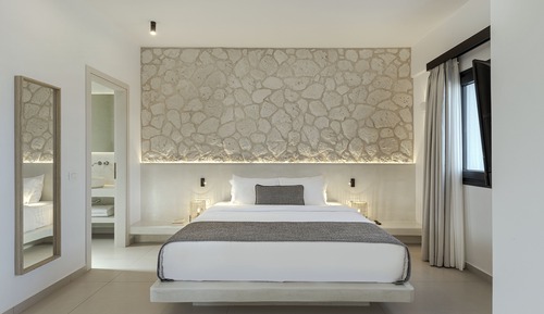 Executive Suite, Pool View