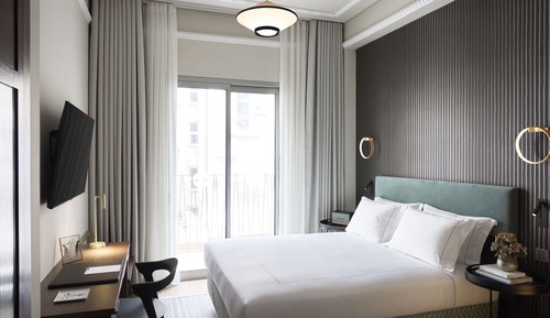 Classic Courtyard Room