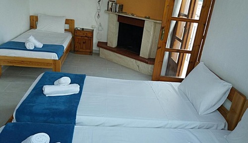 Basic Triple Room