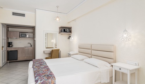 Exclusive Studio Suite (Swim up)