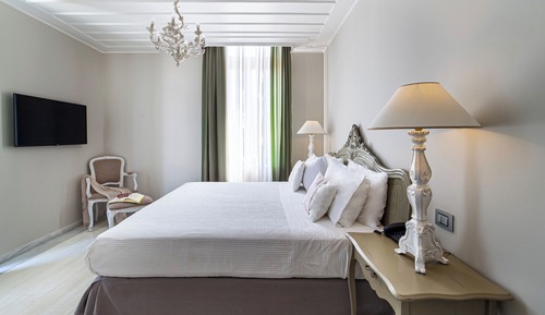 2 Bedroom Sea View Suite