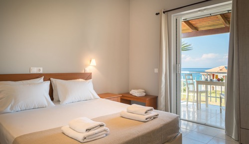 Studio, Sea View