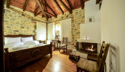 Deluxe Double Room, Fireplace
