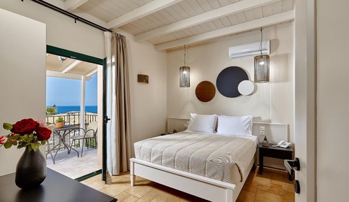 Villa, Seasonal Heated Private Pool, Poolside