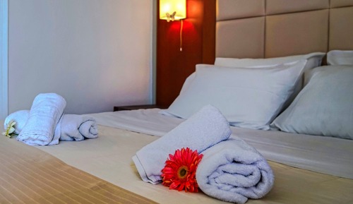 Standard Triple Room, Partial Sea View