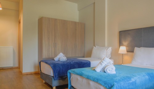 Superior Triple Room, Pool View
