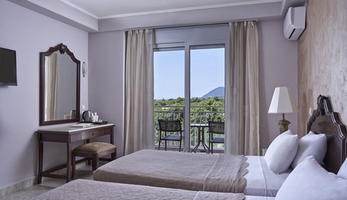 Superior Room, Garden View