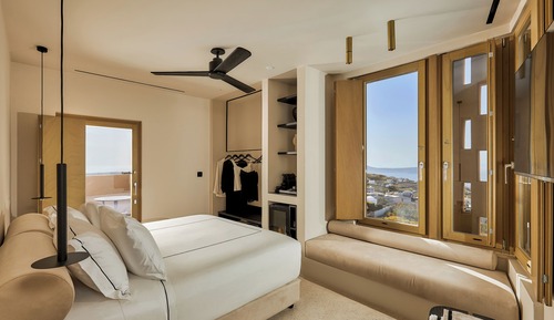 Junior Suite with Plunge Pool and Sea View
