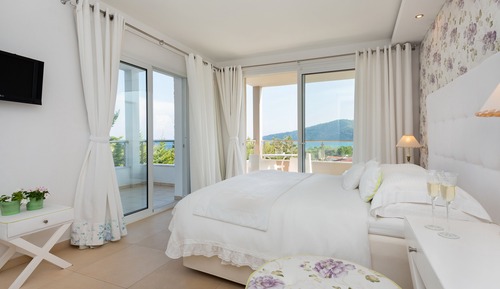 Deluxe Suite, Sea View