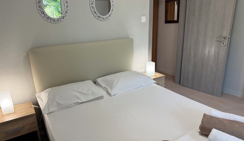 Classic Double Room, Garden View
