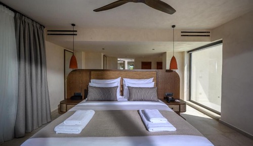 Deluxe Suite Private Pool